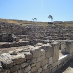 Rekonstruierte Mauern in der Ausgrabungsstätte